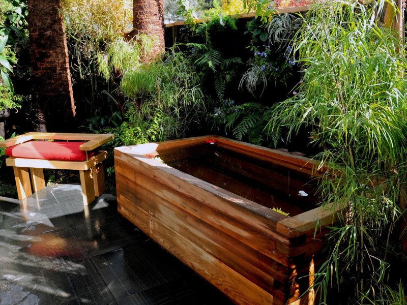 rustic japanese style outdoor soaking tub